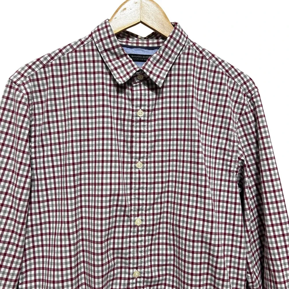 Banana Republic Mens Preppy Academia‎ Button Shirt M Maroon Gray Gingham Slim